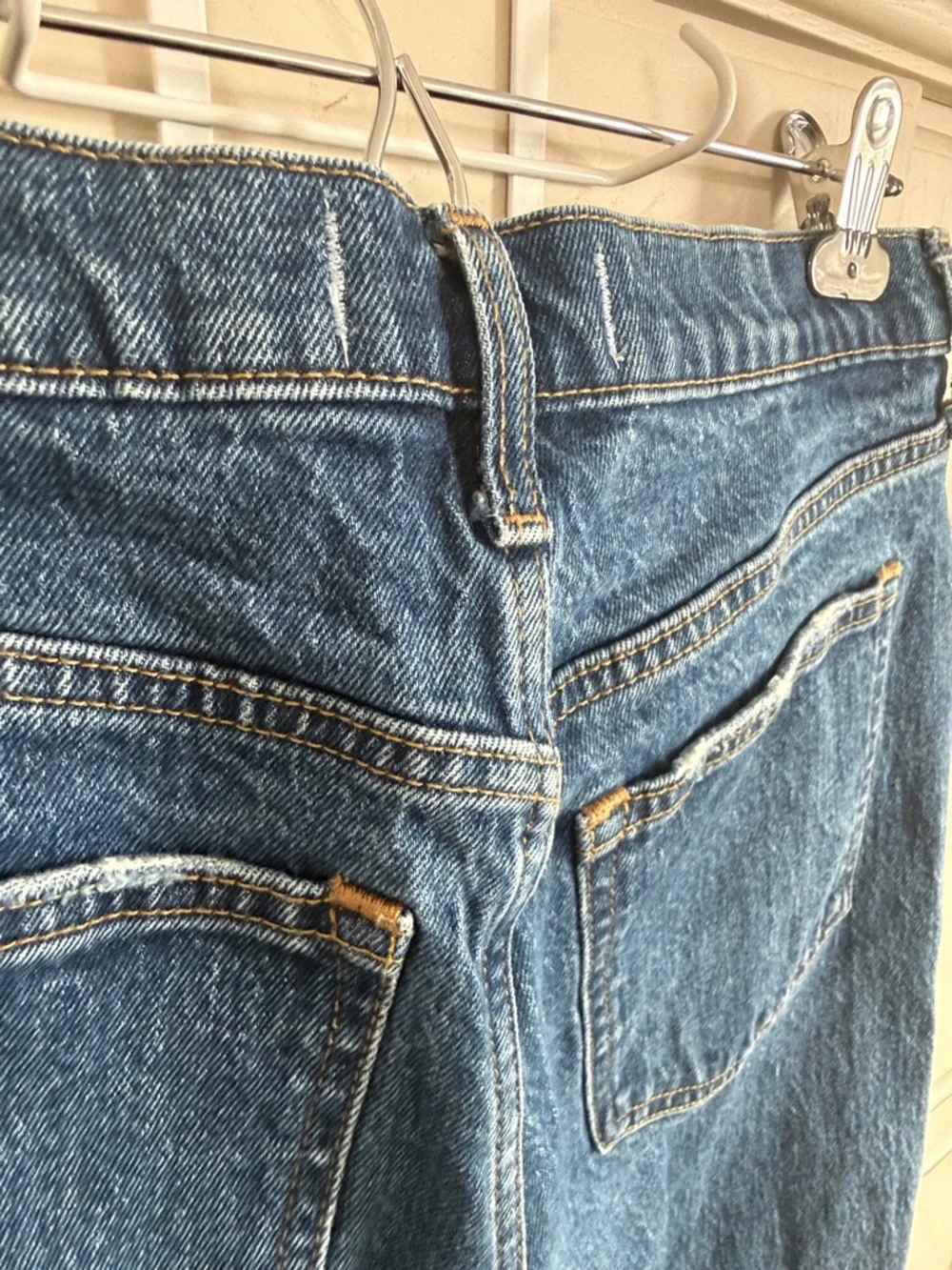 Abercrombie & Fitch Women’s Vintage Straight Jeans - Picture 6 of 7